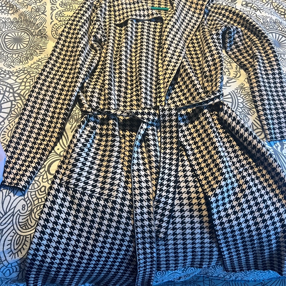 Sioni Black and White Houndstooth Cardigan